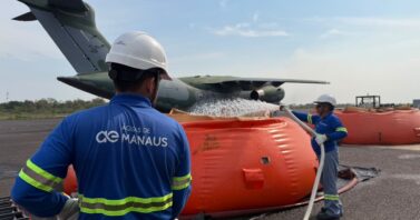 Águas de Manaus amplia apoio logístico às operações de combate aos incêndios no estado